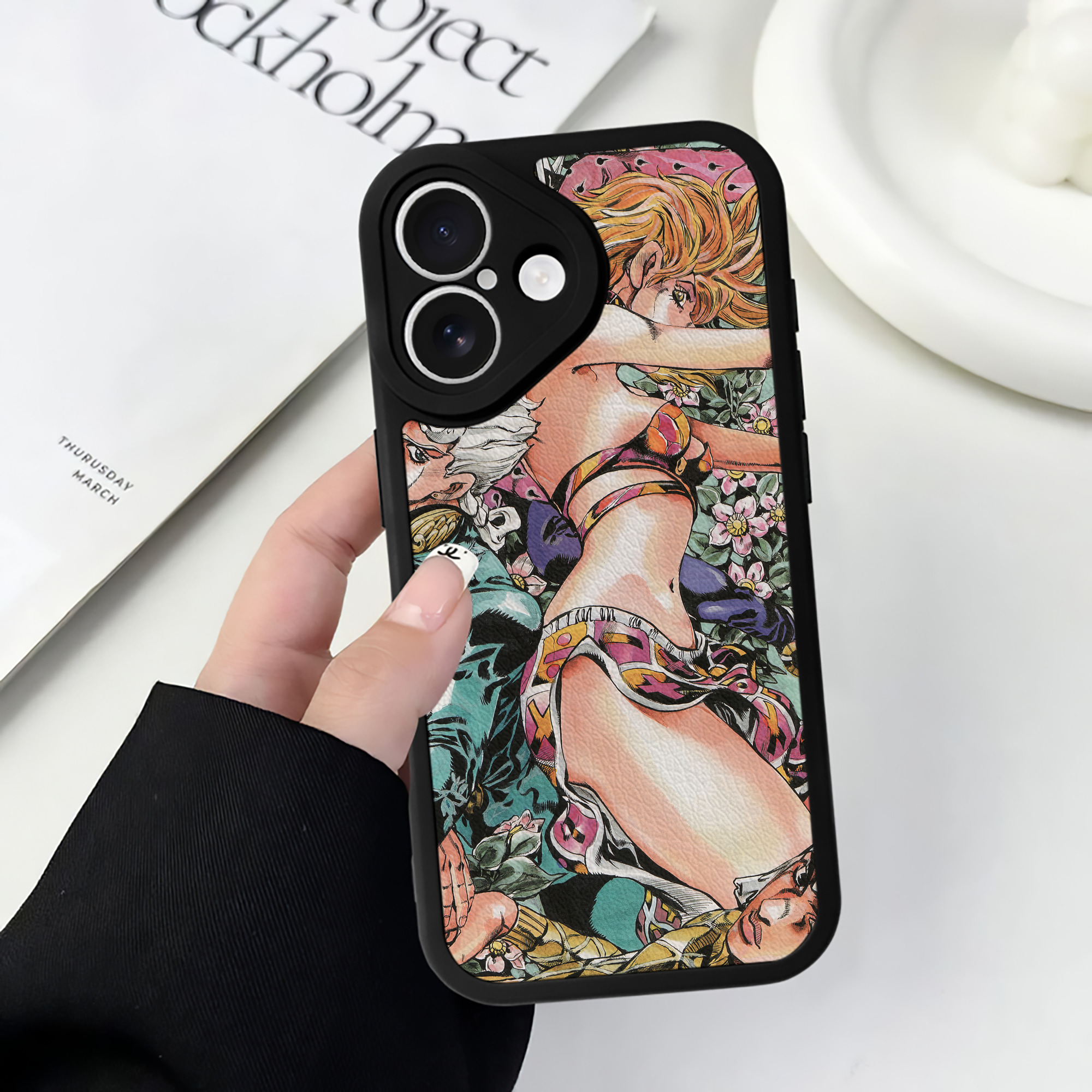 （画像用） ジョジョの奇妙な冒険 JoJo's Bizarre Adventure 【iPhone 16シリーズ対応】シリコンスマホケース（レザー調） 材質：シリコン
